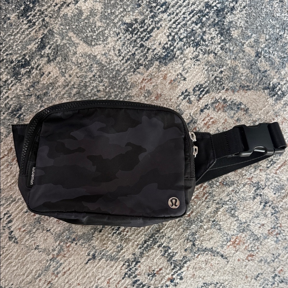 lululemon athletica Black Camo Belt Bag